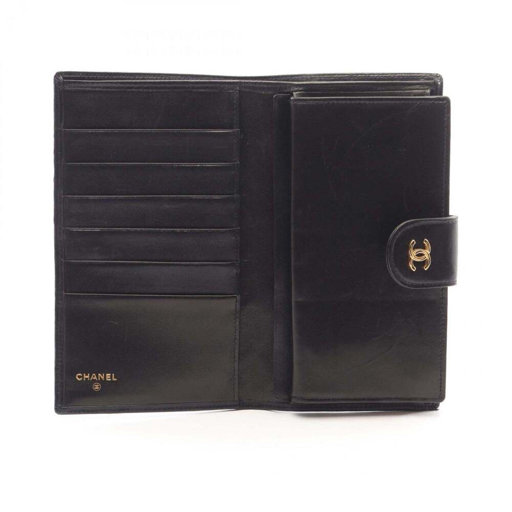 CHANEL Black Lambskin Leather Wallet - Picture 3 of 12
